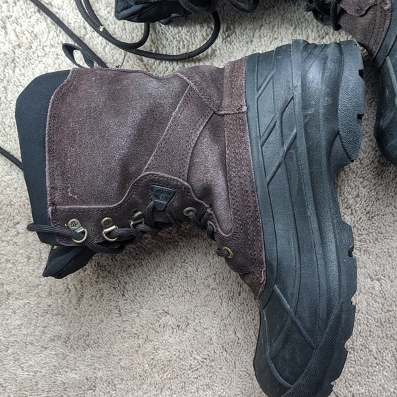 Men's snow boots. Kamik brand. Size 9 - Picture 3 of 9